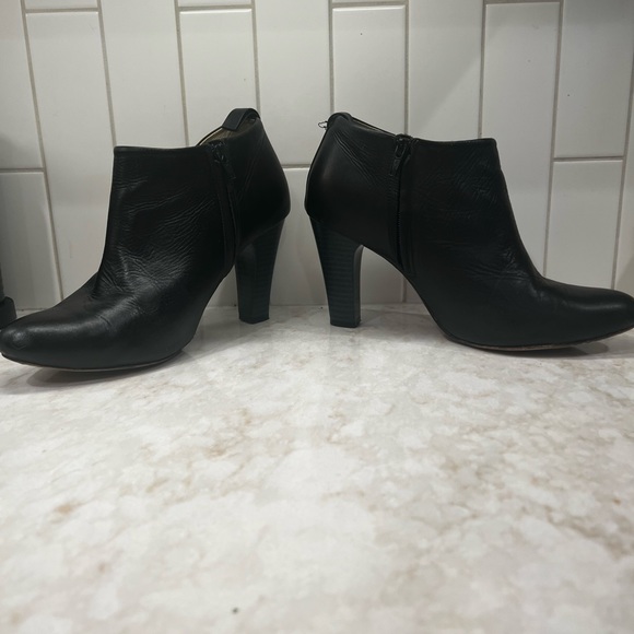Poppy Barely leather Ankle Boots - Picture 3 of 10